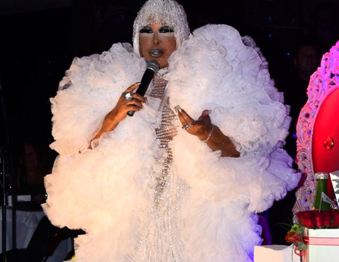 Bülent Ersoy - Ajda Pekkan...BUZLAR ERİDİ!