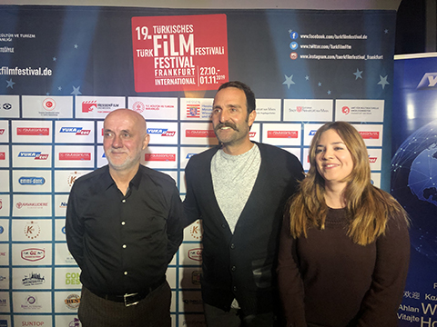 Timur Acar... FRANKFURT'TA SEVGİ SELİ