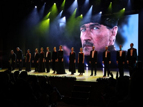 CRR' DE MUHTEŞEM BİR ATATÜRK'Ü ANMA GECESİ!..