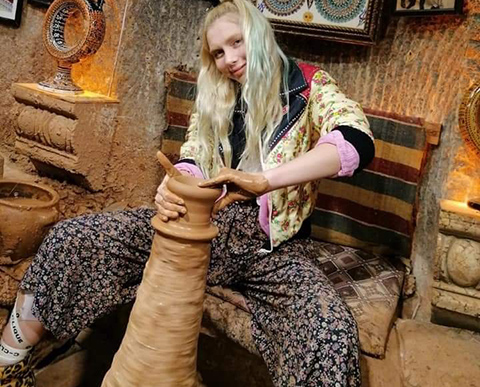 Aleyna Tilki...ŞALVARINI GİYDİ, ÇÖMLEK YAPTI!