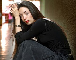 Akasya Asıltürkmen... AVUSTRALYA YAPIMI BİR FİLMDE İYİ KALPLİ VAMPİRİ OYNAYACAK!