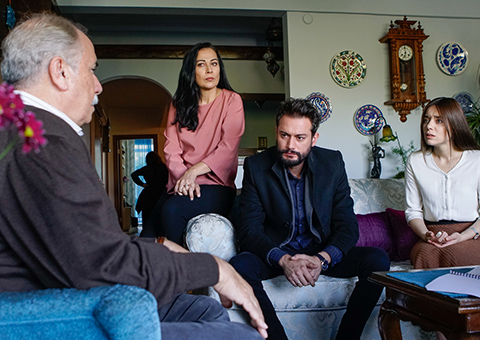 Kimse Bilmez...UÇURUMUN EŞİĞİNDE!