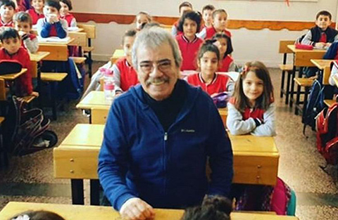 Selçuk Yöntem...YILLAR SONRA İLKOKUL'UNDA!