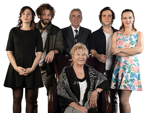 Nevra Serezli...YENİDEN TİYATRO SAHNESİNDE!