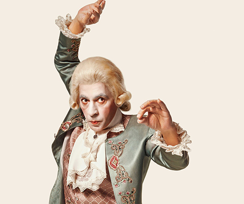 Okan Bayülgen... “AMADEUS MOZART” OLURSA!