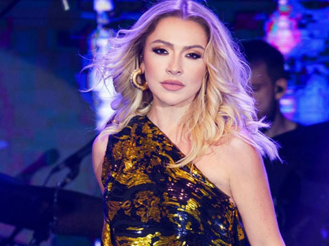 Hadise... PHOTOSHOP AYARINI KAÇIRMIŞ!