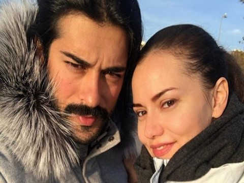 Fahriye Evcen...ROMANTİK KUTLAMA