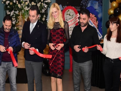 Wilma Elles... ERZURUM'DA İZDİHAM YARATTI!..