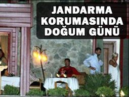 Sezen Aksu... YENİ YAŞINI ÜNLÜLERLE KUTLADI...