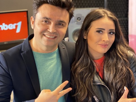 Hande Ünsal... “ŞARKILARIMI DİNLİYORLAR AMA İSMİMİ BİLMİYORLAR"!..