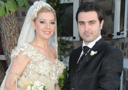 Ece Pirim... KANALTÜRK'ÜN BAŞARILI SUNUCUSU EVLENDİ!