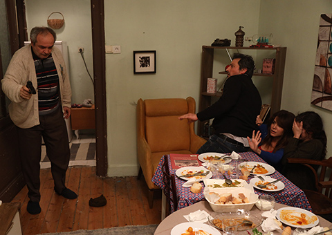 Kadın...ENVER HERKESİ KORKUTUYOR!