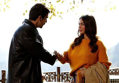 Doğduğun Ev Kaderindir...ZEYNEP VE MEHDİ BULUŞUYOR!