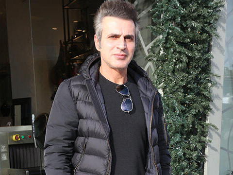 Teoman...MÜZİĞİ BİR BIRAKIYOR BİR AZALTIYOR!