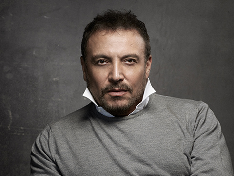 Cenk Eren...TARİHE TANIKLIK EDEN ŞARKILAR LİSTE BAŞI...