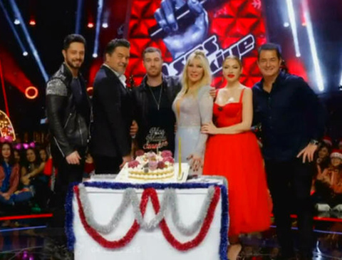 Seda Sayan...AĞLATAN SÜRPRİZ!