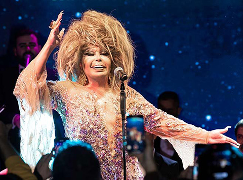 Bülent Ersoy...YILBAŞI GECESİ İZDİHAM, MUTFAKTAN KAÇIRDILAR!