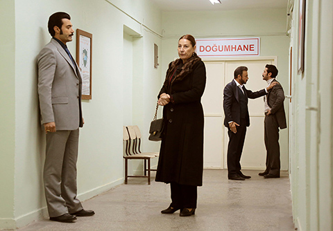 Bir Zamanlar Çukurova...ZÜLEYHA VE MÜJGAN AYNI ANDA DOĞUMHANE'DE!