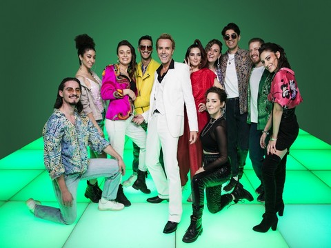 Soner Arıca / Bambaşka... JOHN TRAVOLTA'YA GÖNDERME!..