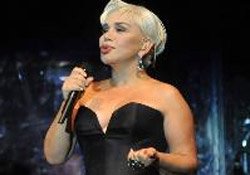 Sezen Aksu... "SESİ ÇOK GÜZEL SENİ GEÇER DEDİLER" KISKANDIM!