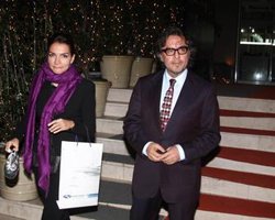 Ebru Akel... ÖNCE BEBEK, SONRA NİKAH!