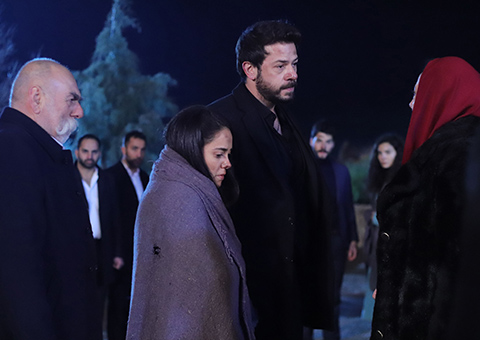 Hercai...YANGIN GEÇMİŞİN KAPILARINI ARALIYOR!