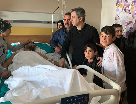 Necati Şaşmaz...MEMLEKETİNDEKİ DEPREMZEDELERE DESTEK!