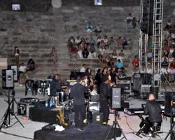 Julio İglesias... BODRUM'DA SEYİRCİ ŞOKU!