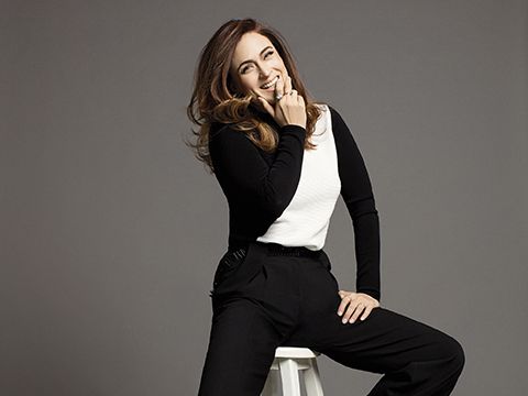 Ceyda Düvenci… KENDİNİ ÇOCUKLARA ADADI!