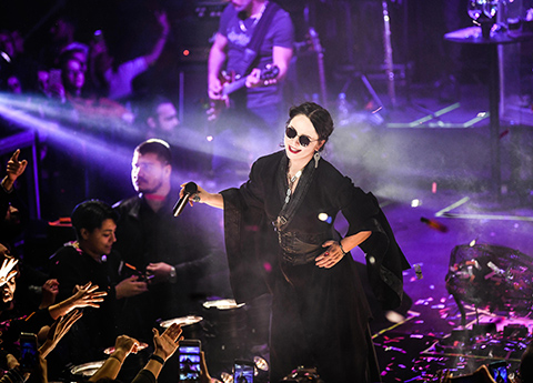 Şebnem Ferah...BÜYÜLEYEN PERFORMANS!