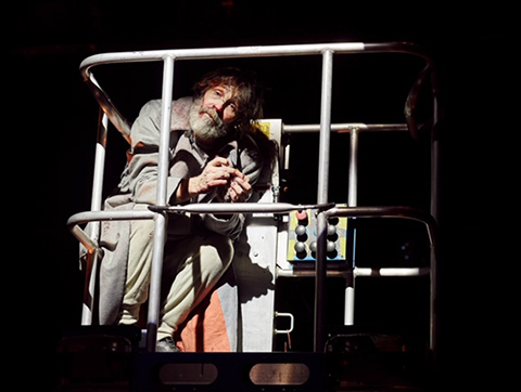 Erdal Beşikçioğlu...'BİR DELİ' İZDİHAMI ANADOLU YAKASI'NDA!