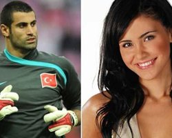 Volkan Demirel... "SEVGİLİM TESCİLLİ GÜZEL,BAŞKASINA BAKMAM"!