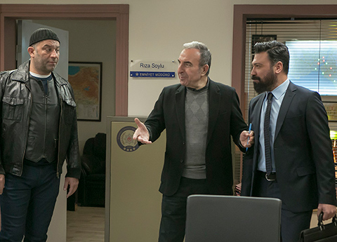 Arka Sokaklar...BÜLENT PARLAK KONUK OLUYOR!