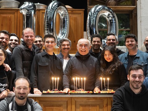 Şener Şen / Zengin Mutfağı... 100. OYUN KUTLAMASI!..