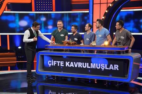 Aileler Yarışıyor... İNEGÖL DEVLET HASTANESİ EKİBİNDEN GÖVDE GÖSTERİSİ!..