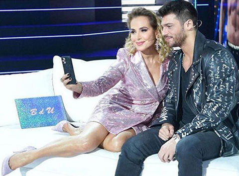 Can Yaman...SUNUCU 'BERABER YAŞAYALIM' DEYİNCE!...