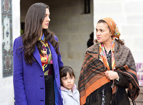 Zümrüdüanka...SERHAT VE ZÜMRÜT'Ü BEKLEYEN TEHLİKE!