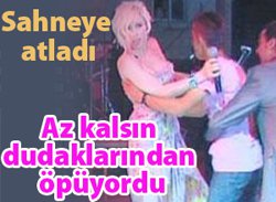 Gülşen... SAHNEDE TACİZE UĞRADI!