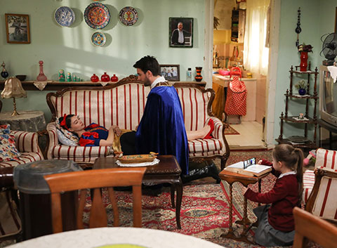 Afili Aşk...AYŞE'NİN AŞK DOLU BÜYÜK İKNA PLANI!