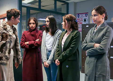 Hizmetçiler...CENNET KONAKLARI'NIN HİKAYESİ!