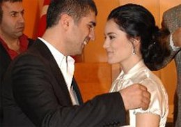 Özcan Deniz... YAPIMCISI FEHRİYE'Yİ İSTEMEDİ...