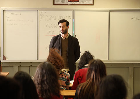 Öğretmen...AKİF ERDEM İKİNCİ SORUSUNU SORAR!