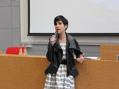 Aydilge... "KADININ ELİNİN KİRİ, ERKEĞİN ÖYLE DEĞİL Kİ"!..