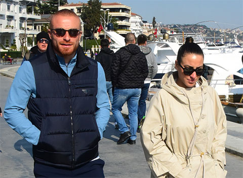 Gökhan Töre...SESSİZ SEDASIZ EVLENMİŞ!