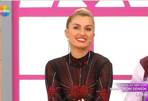 Tuğba Özay...JÜRİ KOLTUĞUNU NEDEN BIRAKTI?