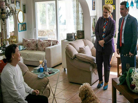 Fatma Girik... EVDEN DIŞARI ADIM BİLE ATMIYOR!