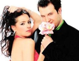 Şahan Gökbakar...ELBİSELERİNİ  MARMARA DENİZİ'NE DÖKTÜ!