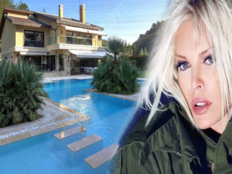 Ajda Pekkan…VİLLASINA CORONA DEKORASYONU!