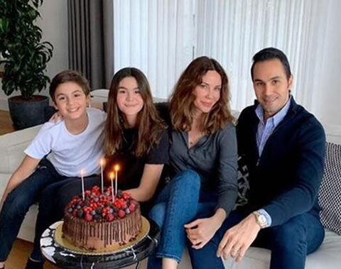 Demet Şener Küpeli...'DOĞUM GÜNÜMDE EN SEVDİKLERİMLE!'