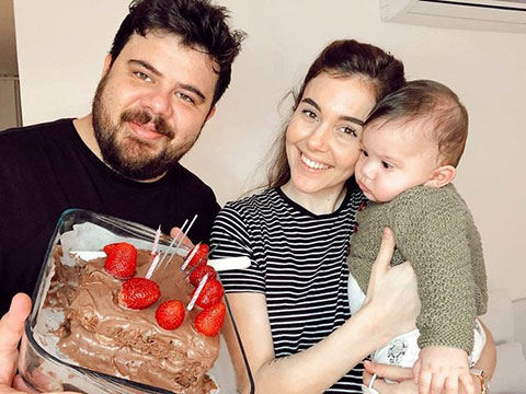 Berfu Yenenler... 'GEÇİRDİĞİM EN GARİP DOĞUMGÜNÜ!!'